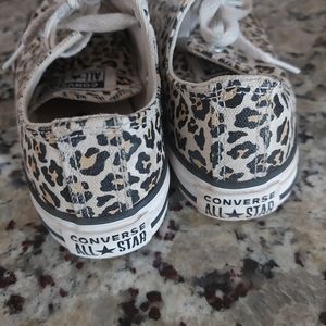 Girls leopard 🐆 print Converse Sneakers 👟